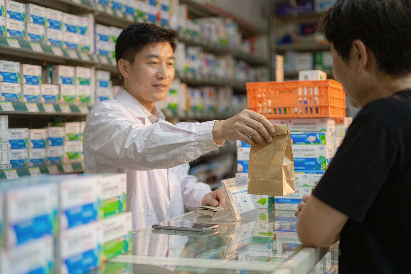 在北京买药：医院药房与街头药店对外国游客指南
